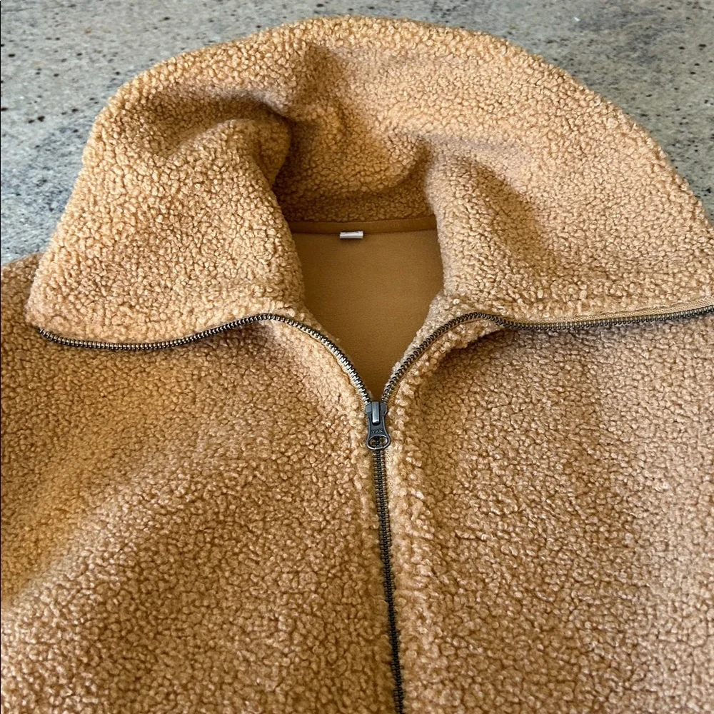 Uniqlo Tan Fleece Jacket - Picture 4 of 4